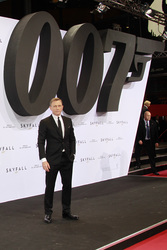 Daniel Craig