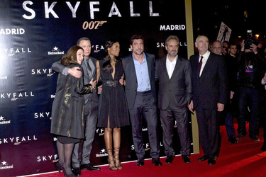 Barbara Broccoli, Daniel Craig, Naomie Harris, Javier Bardem, Sam Mendes, Michael G. Wilson