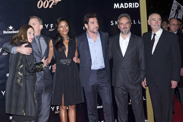 Barbara Broccoli, Daniel Craig, Naomie Harris, Javier Bardem, Sam Mendes, Michael G. Wilson