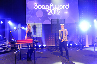 Carolin Niemczyk, Daniel Grunenberg (Glasperlenspiel)