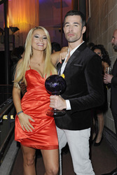 Jana Julie Kilka, Jo Weil