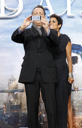 Tom Hanks, Halle Berry