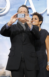 Tom Hanks, Halle Berry