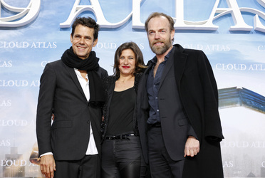 Tom Tykwer mit Gattin Marie Steinmann, Hugo Weaving