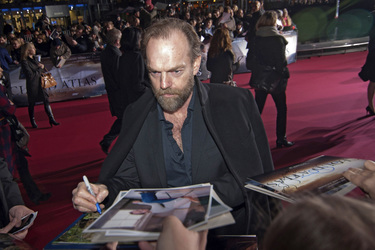 Hugo Weaving