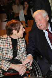 Helmut Schmidt mit Lebensgefährtin Ruth Loah