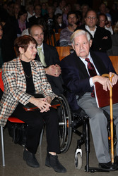 Helmut Schmidt mit Lebensgefährtin Ruth Loah