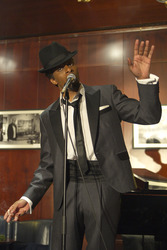 Jay Marsh als Sammy Davis Jr.