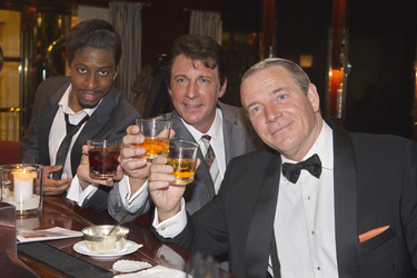 Jay Marsh als Sammy Davis Jr., Mark Adams als Dean Martin, Stephen Triffitt als Frank Sinatra