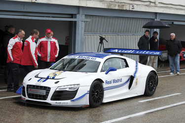 Audi R8 LMS in den Real Madrid Farben
