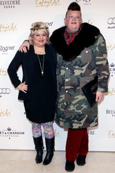 Betty Amrhein mit Begleitung