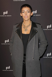 Alina Süggeler (Frida Gold)