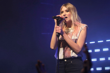 Carolin Niemczyk (Glasperlenspiel)