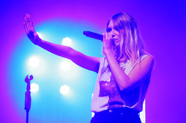 Carolin Niemczyk (Glasperlenspiel)