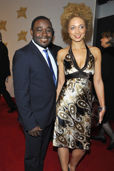 Nelson Müller mit Begleitung