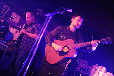 Kevin Brolly, Louis Abbott (Admiral Fallow)