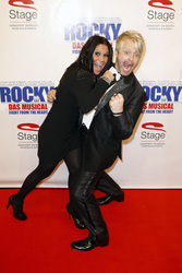 Ross Antony mit Begleitung