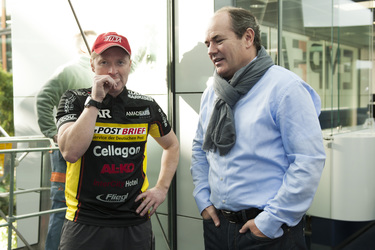 Joey Kelly, Wolfram Kons