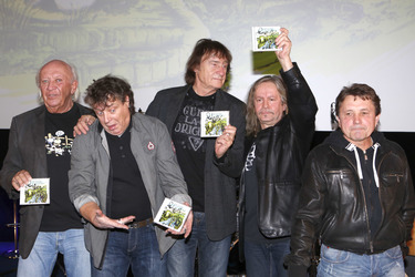 Peter 'Eingehaengt' Meyer, Dieter 'Quaster' Hertrampf, Dieter 'Maschine' Birr, Peter 'Bimbo' Rasym, Klaus Scharfschwerdt (Puhdys)