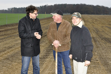 Stefan Birkner mit Jochen und Astrid Helmke