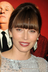 Schauspielerin, Abigail Whistler in 'Blade 3', Melina in 'Total Recall'