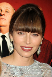 Schauspielerin, Abigail Whistler in 'Blade 3', Melina in 'Total Recall'