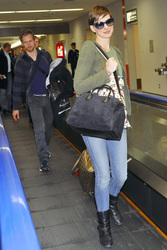 Anne Hathaway, Adam Shulman