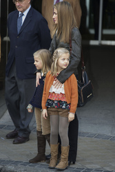 Prinzessin Letizia mit ihren Kindern Prinzessin Leonor und Prinzessin Sofia