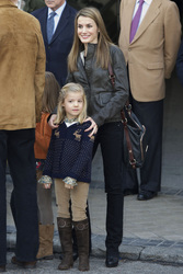 Prinzessin Letizia mit ihren Kindern Prinzessin Leonor und Prinzessin Sofia