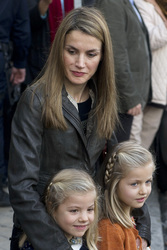 Prinzessin Letizia mit ihren Kindern Prinzessin Leonor und Prinzessin Sofia