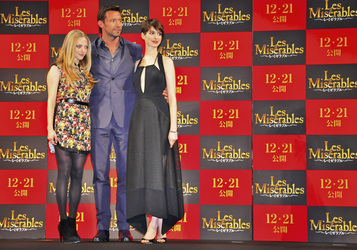 Amanda Seyfried, Hugh Jackman, Anne Hathaway