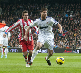 Filipe Luis, Xabi Alonso