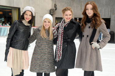 Julia Goldani Telles, Bailey Buntain, Kaitlyn Jenkins, Emma Dumont