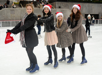 Kaitlyn Jenkins, Julia Goldani Telles, Bailey Buntain, Emma Dumont