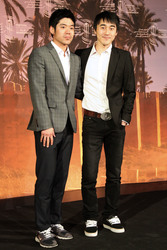 Kim Hee-seong / Hee-sung Kim, Lee Don-ku / Donku Lee