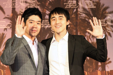 Kim Hee-seong / Hee-sung Kim, Lee Don-ku / Donku Lee