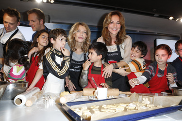 Ursula Karven, Caroline Beil