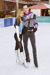 Isabel Volk, Forrest Ryan McKinnon