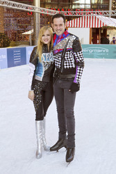 Isabel Volk, Forrest Ryan McKinnon