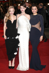 Amanda Seyfried, Anne Hathaway, Samantha Barks