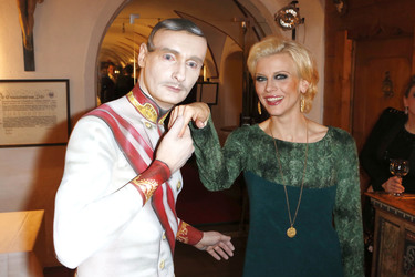 Eva Habermann mit Bodypaint-Model