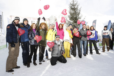 Till Demtröder mit seinen Gästen Magdalena Brzeska, Bernhard Bettermann, Maxi Arland, Bettina Cramer, Caroline Beil, Patrick Lindner, Eva Habermann, Regina Halmich, Nova Meierhenrich und anderen