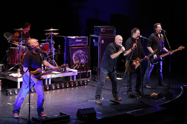 Bubi Hönig, Rolf Möller, Kai 'Havaii' Schlasse, Stefan 'Kleinkrieg' Klein, Lars 'Larson' Hartmann (Extrabreit)