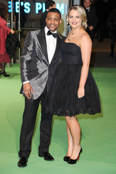 J.B. Gill (JLS) mit Begleitung