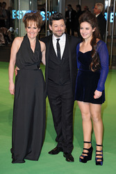 Andy Serkis mit Gattin Loraine Ashbourne und Tochter