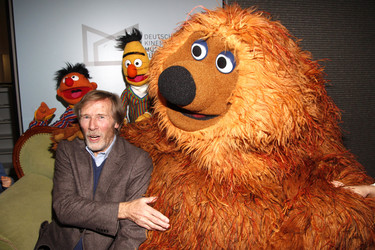 Horst Janson mit Ernie und Bert und Samson