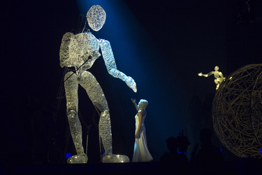 Helene Fischer mit Dundu Figuren