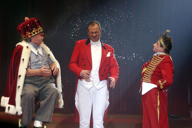 Bernhard Paul als Zippo, Patrick Philadelphia, Jan van Dyke