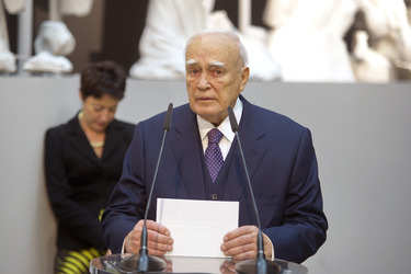 Karolos Papoulias