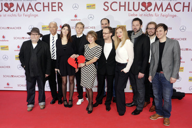 Matthias Schweighöfer mit seinem 'Schlussmacher'-Cast